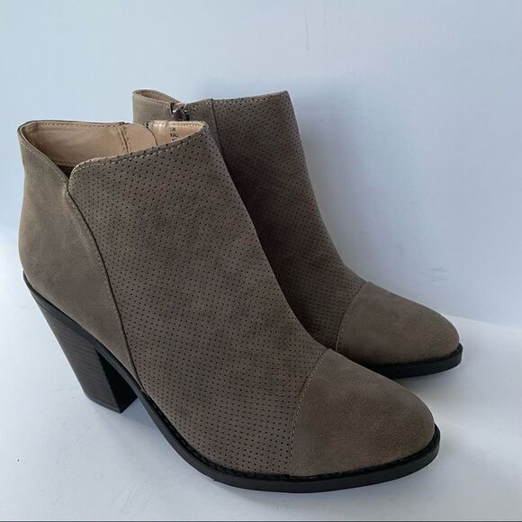 New Esprit Ankle Boots Bootie Heeled Faux Suede Leather Women Size 10 Taupe - Picture 2 of 11